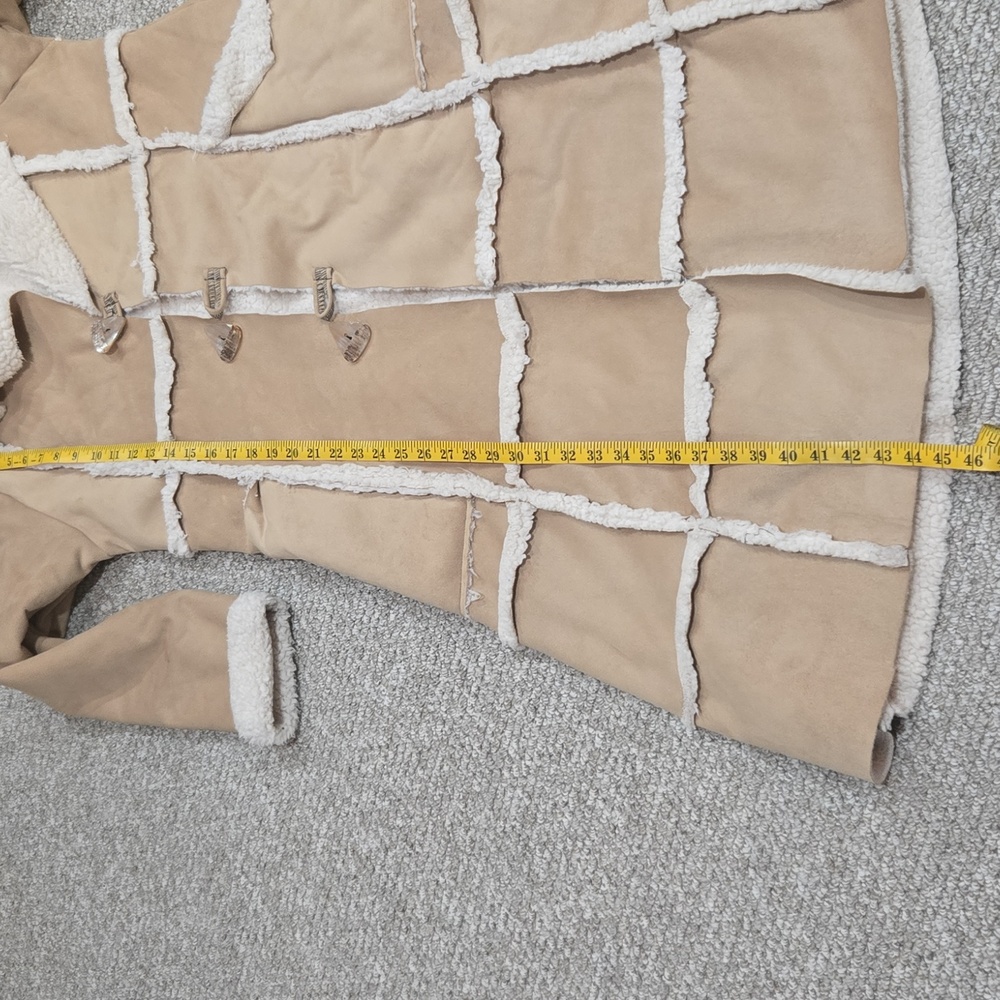 Women's Tan handmade Cuddly coat Made In Usa - Picture 8 of 9